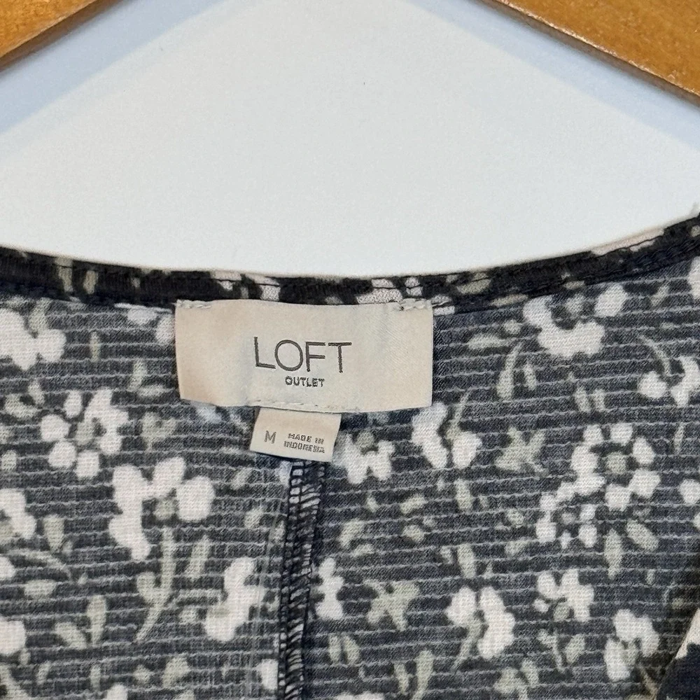 LOFT Outlet‎ Blouse Women Medium Black Floral Peplum Smocked Cottagecore NWT
